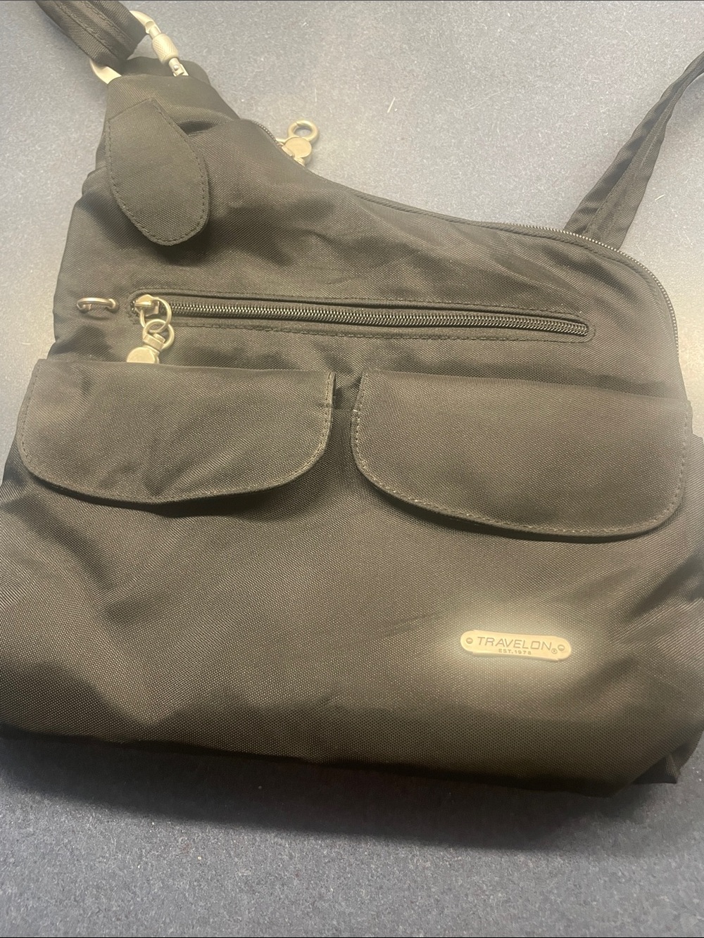 Travelon Black Anti-Theft Crossbody Messenger Bag looks new